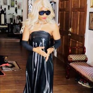 Custom 💯 rubber latex black gown or long skirt Xs